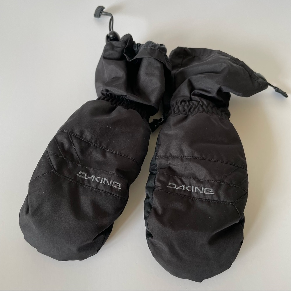 Dakine Black Mittens Kids Size 8